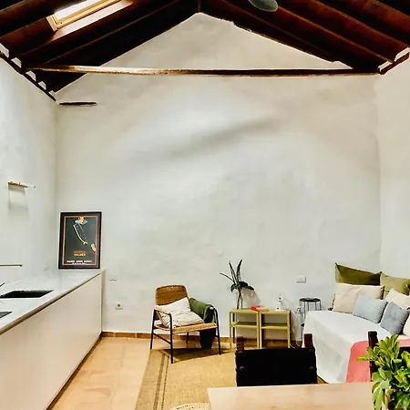 Casa Musa - 2 Independent With Shared Pool & Garden *